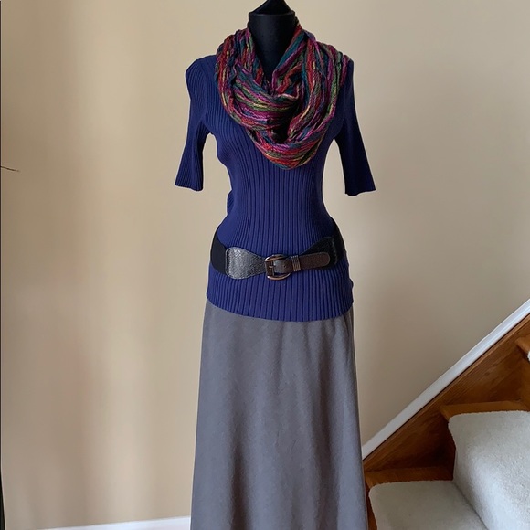 Maxi skirt, ribbed top w/ infinity-scarf - Picture 1 of 1